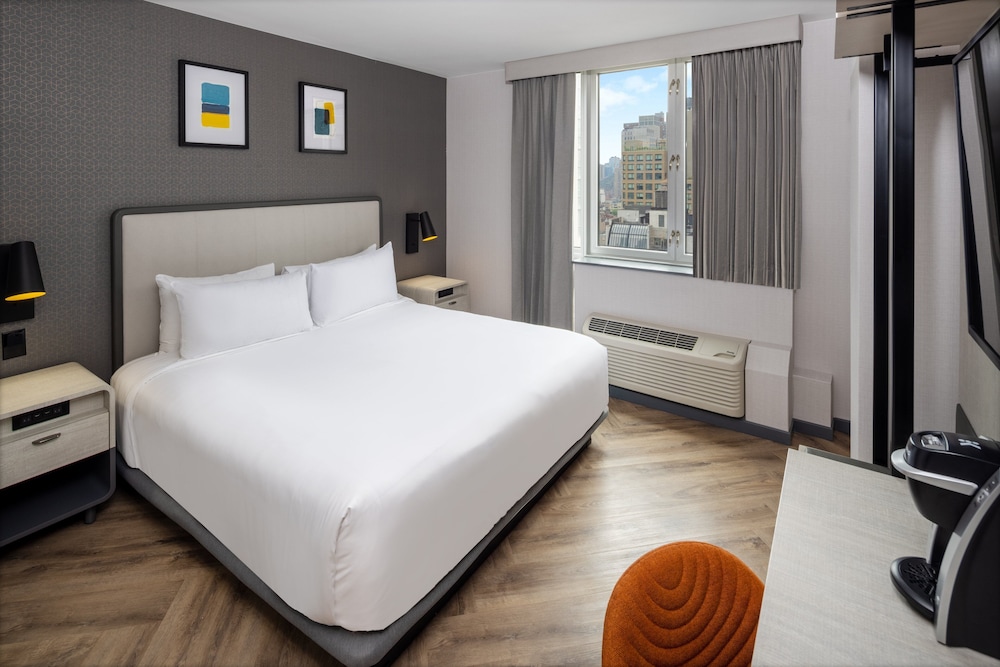 voco Times Square South New York by IHG — Hotel rooms in New York City, New York State