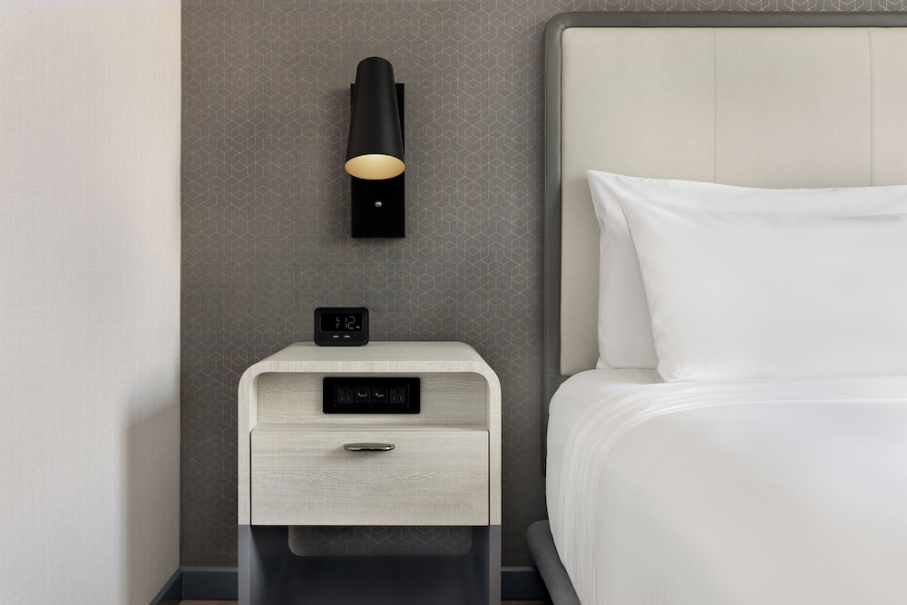 voco Times Square South New York by IHG — Hotel rooms in New York City, New York State