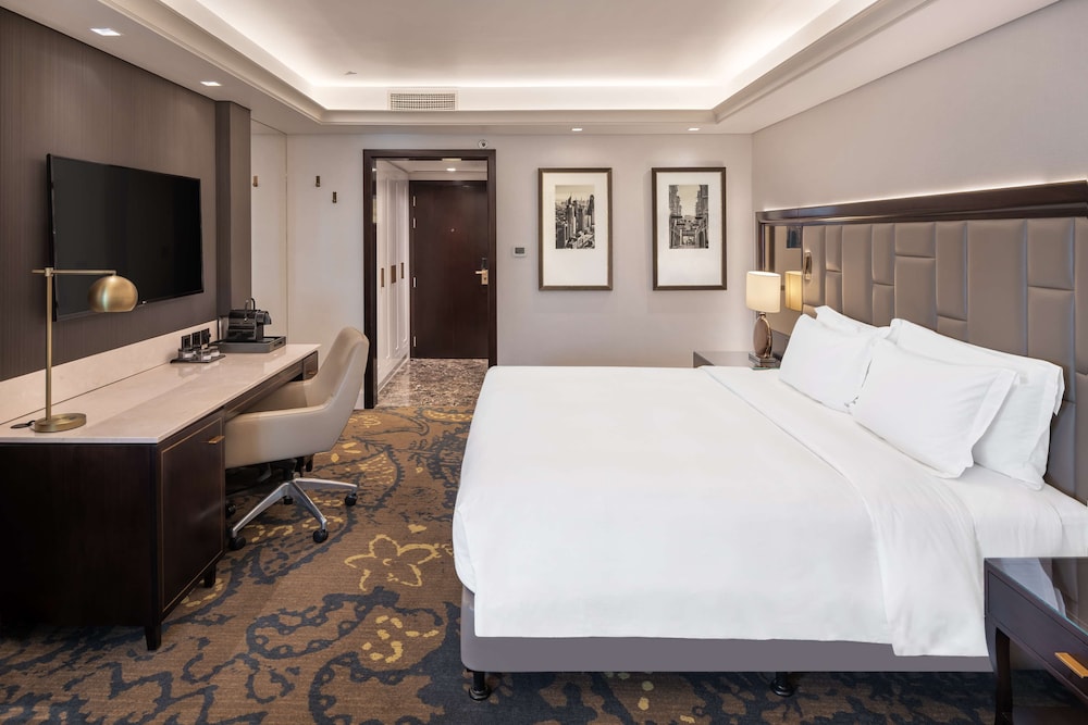Radisson Blu Hotel, Dubai Deira Creek — Hotel rooms in Dubai