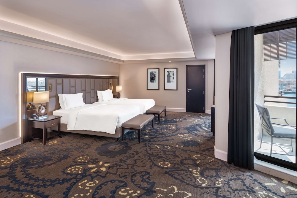 Radisson Blu Hotel, Dubai Deira Creek — Hotel rooms in Dubai