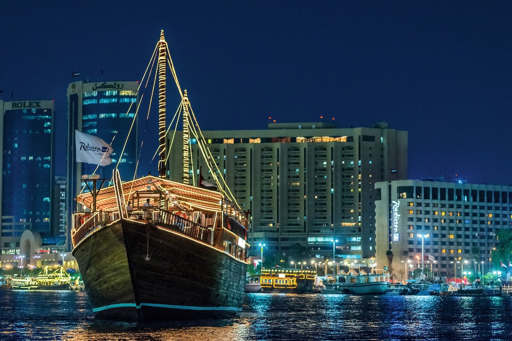 Radisson Blu Hotel, Dubai Deira Creek — Attractions in the area in Dubai