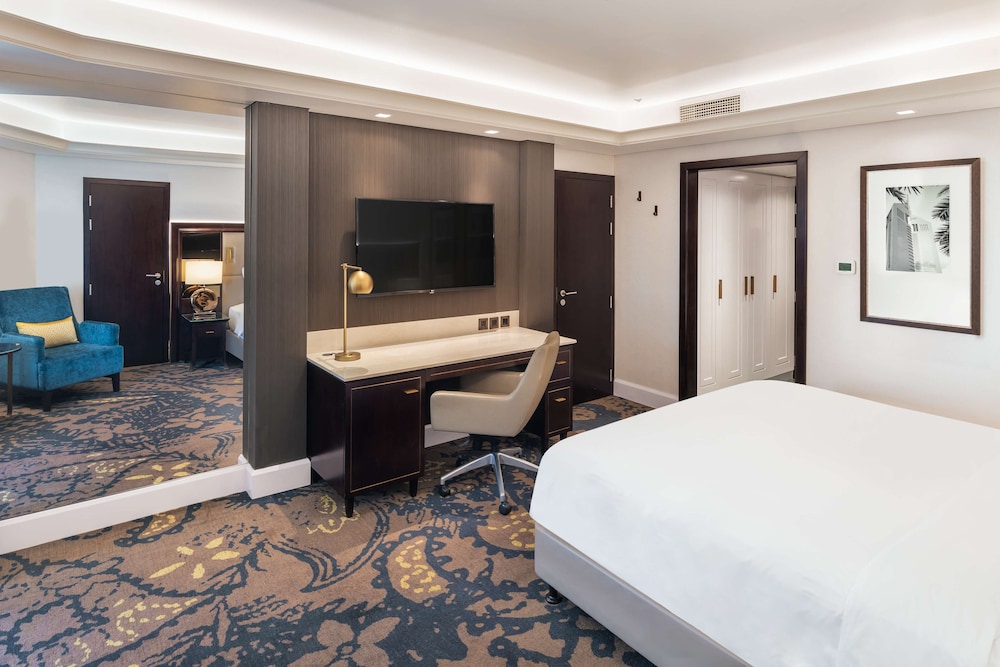 Radisson Blu Hotel, Dubai Deira Creek — Hotel rooms in Dubai