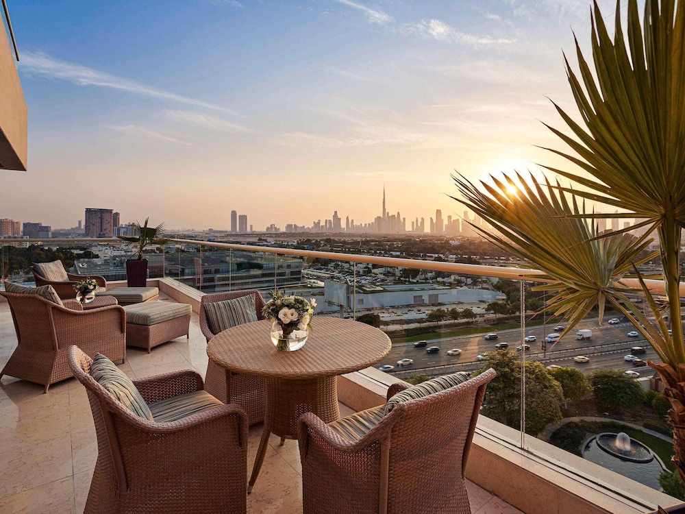 Raffles Dubai — Restaurant & bars in Dubai