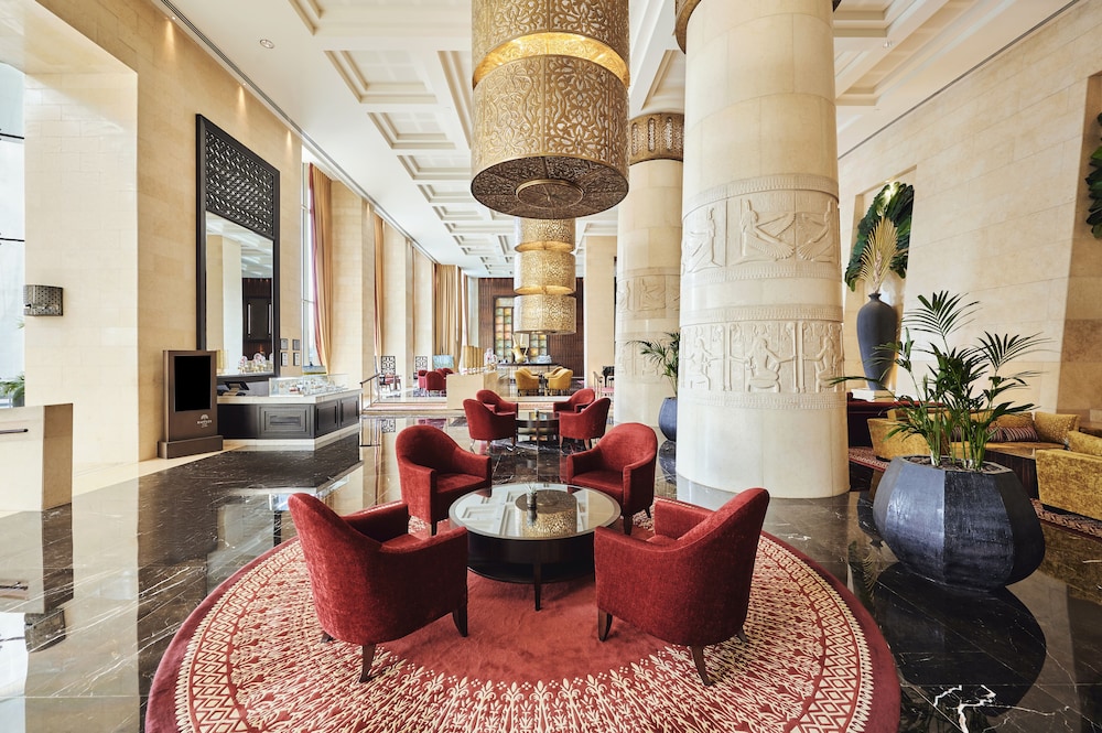 Raffles Dubai — Restaurant & bars in Dubai