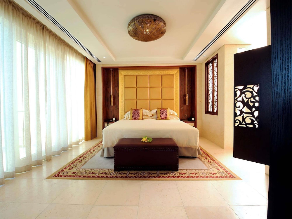 Raffles Dubai — Hotel rooms in Dubai