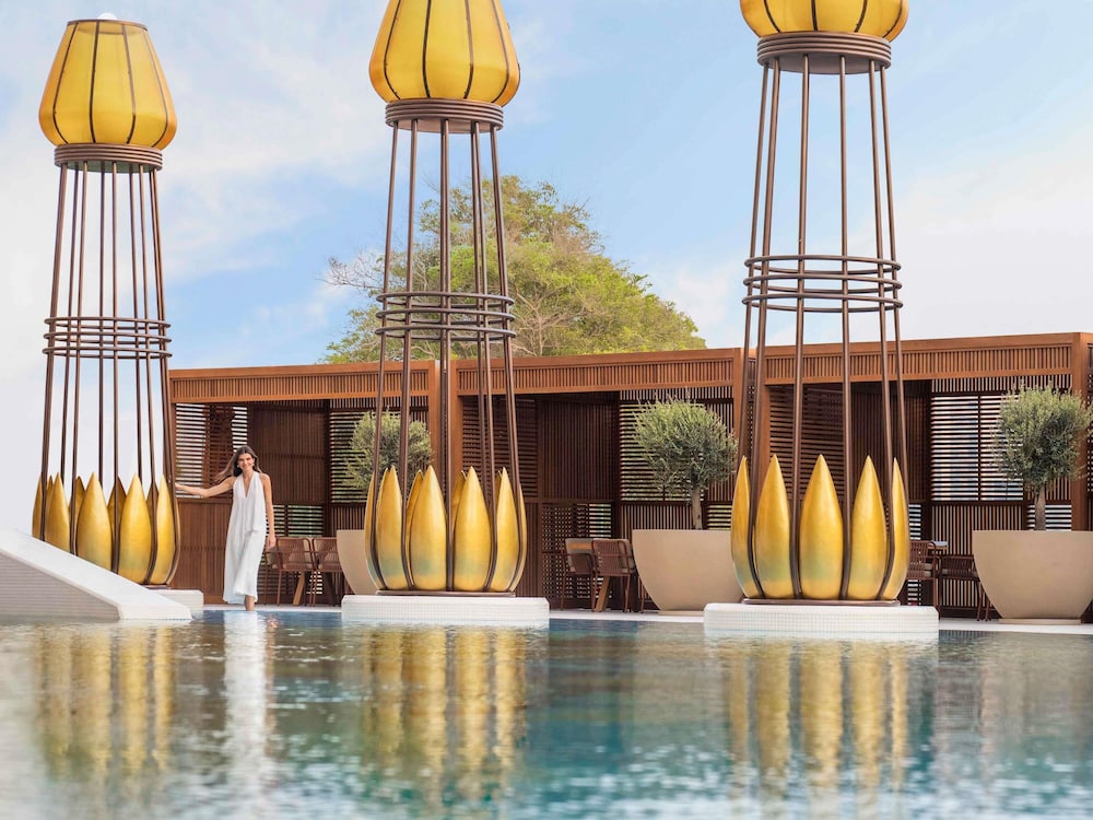 Raffles Dubai — Swimming pool in Dubai