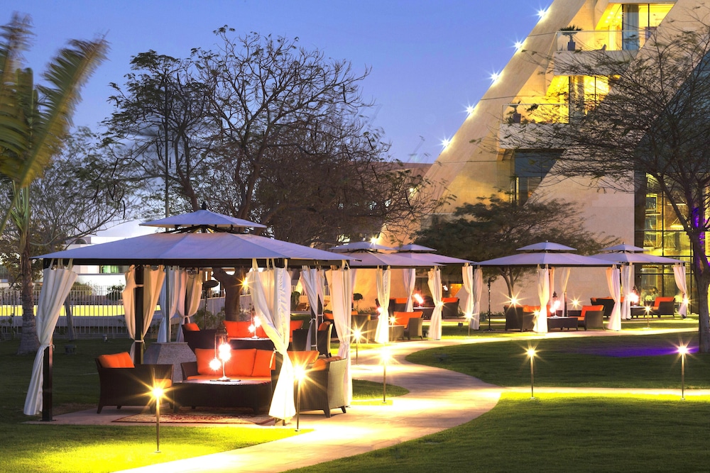 Raffles Dubai — Restaurant & bars in Dubai