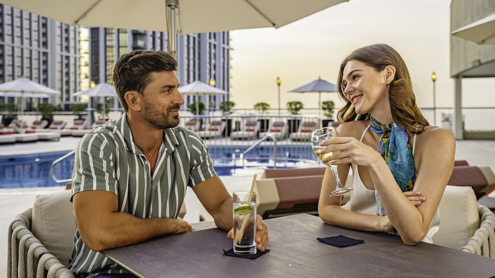 Towers Rotana — Restaurant & bars in Dubai