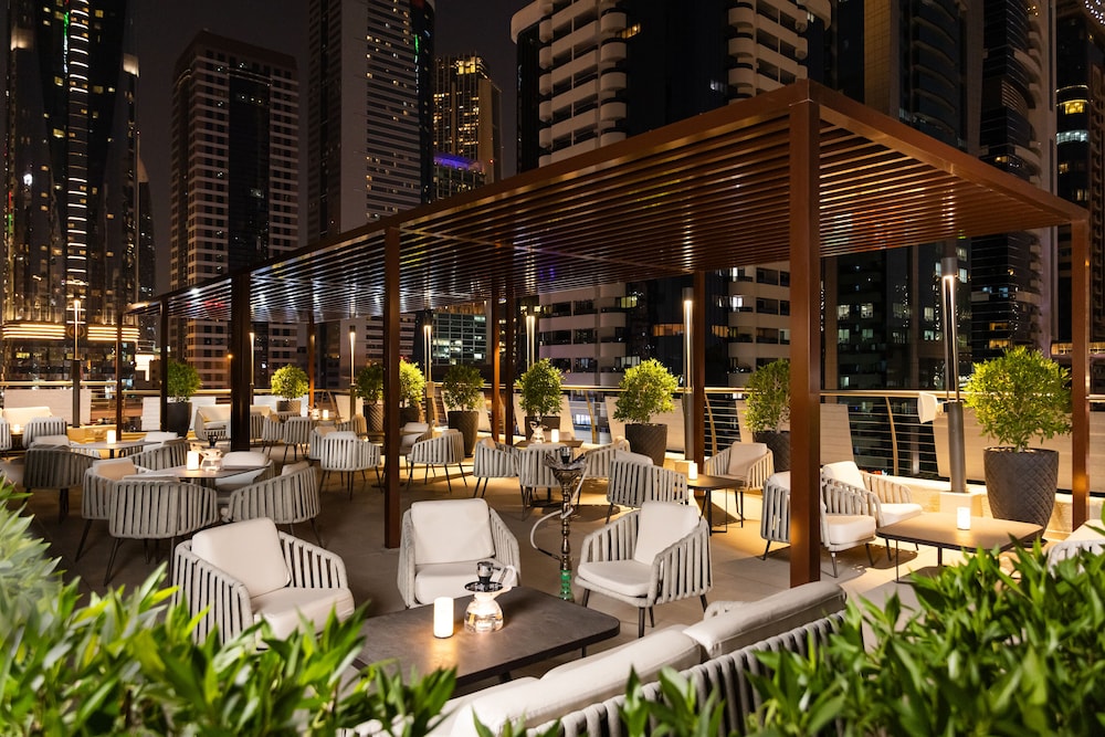 Towers Rotana — Restaurant & bars in Dubai