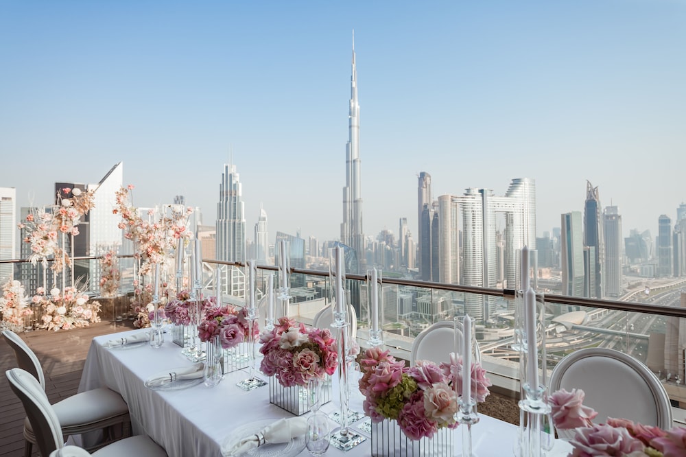 Shangri-La Dubai — Restaurant & bars in Dubai