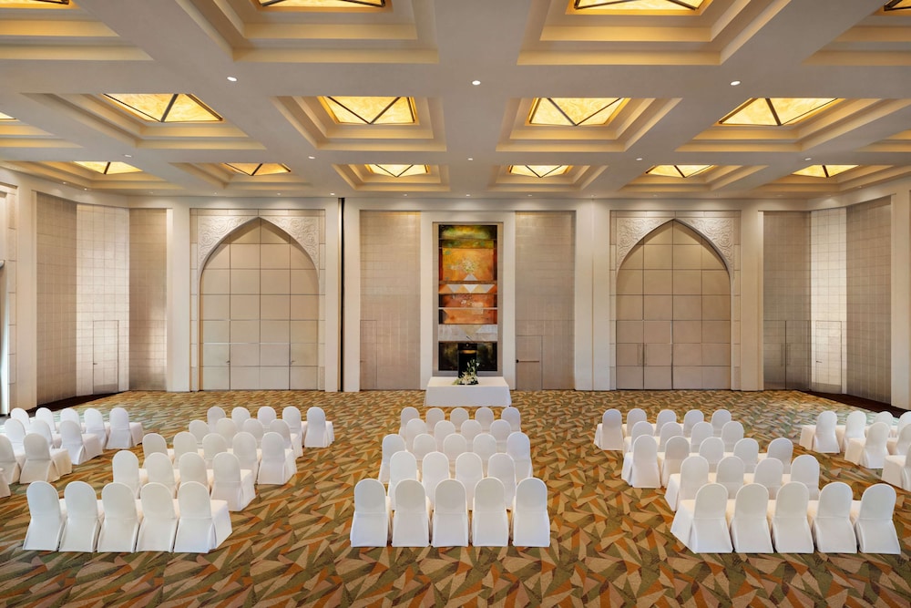 Shangri-La Dubai — Hotel building in Dubai