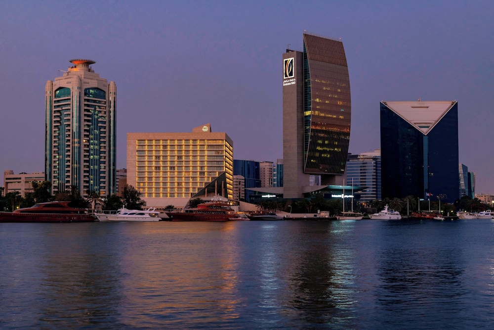 Sheraton Dubai Creek Hotel & Towers — Hotel building in Dubai
