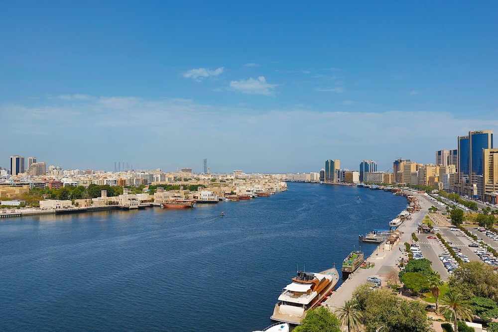 Sheraton Dubai Creek Hotel & Towers — Attractions in the area in Dubai