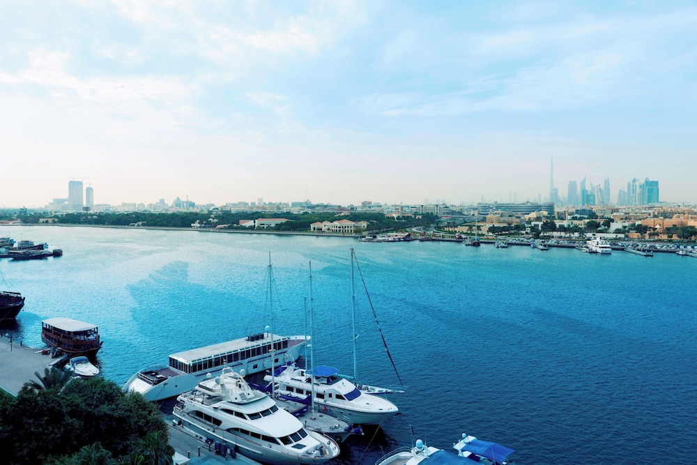 Sheraton Dubai Creek Hotel & Towers — Attractions in the area in Dubai