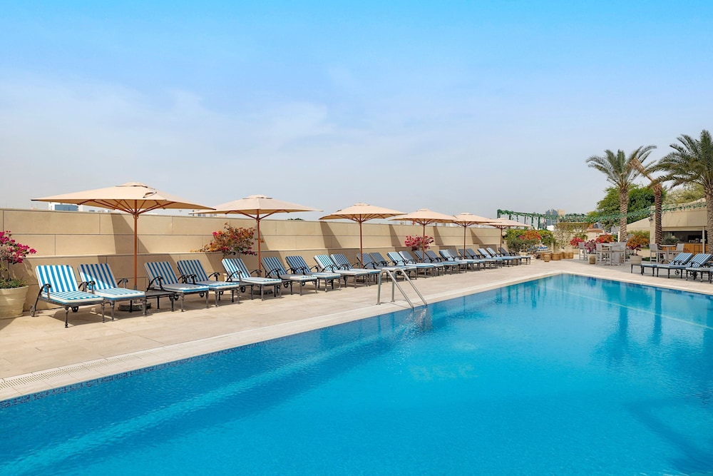 Sheraton Dubai Creek Hotel & Towers - zdjęcie 3