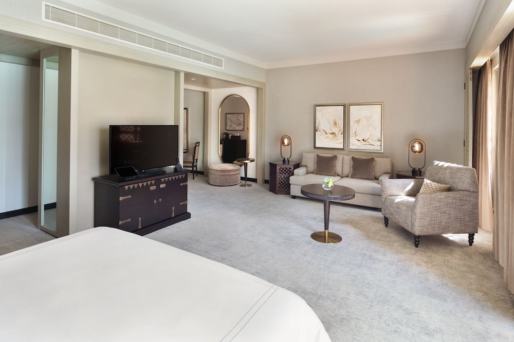 Palace Downtown — Hotel rooms in Dubai