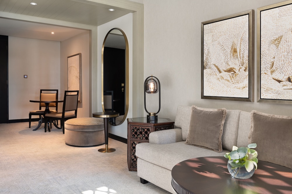 Palace Downtown — Hotel rooms in Dubai