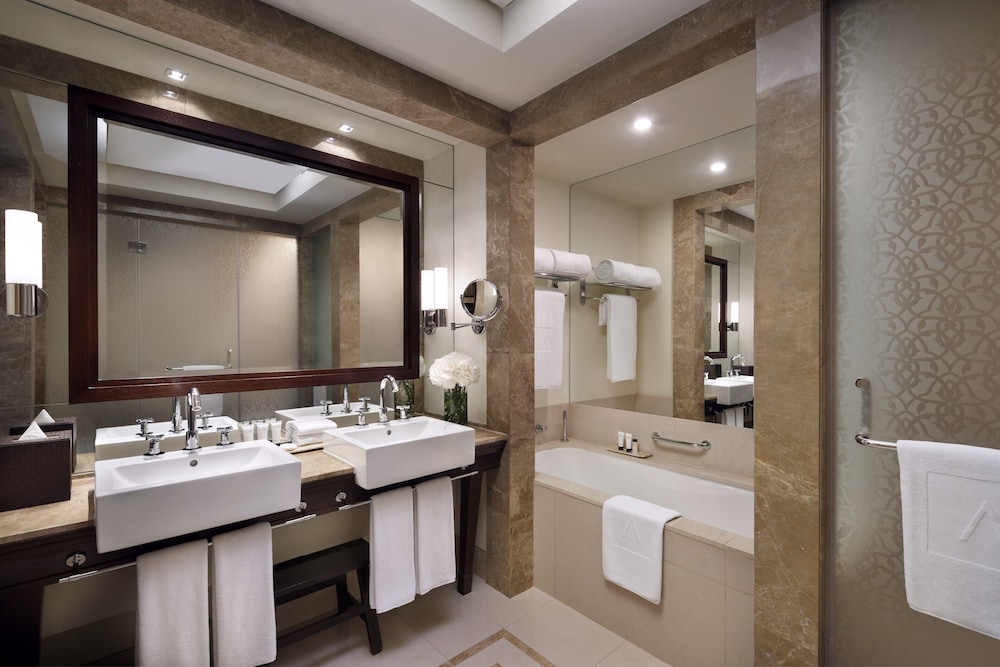 Palace Downtown — Hotel rooms in Dubai