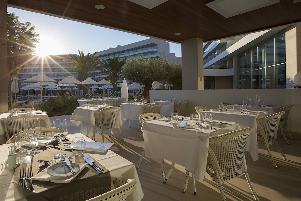 Hipotels Playa de Palma Palace — Restaurant & bars in Playa de Palma, Balearic Islands