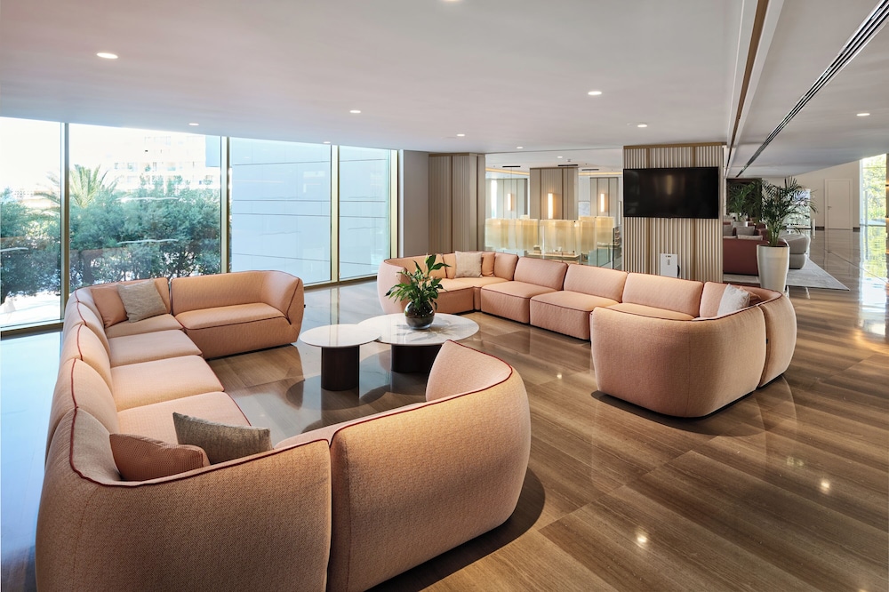 Hipotels Playa de Palma Palace — Hotel building in Playa de Palma, Balearic Islands