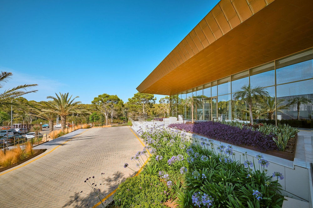 Hipotels Playa de Palma Palace — Hotel building in Playa de Palma, Balearic Islands