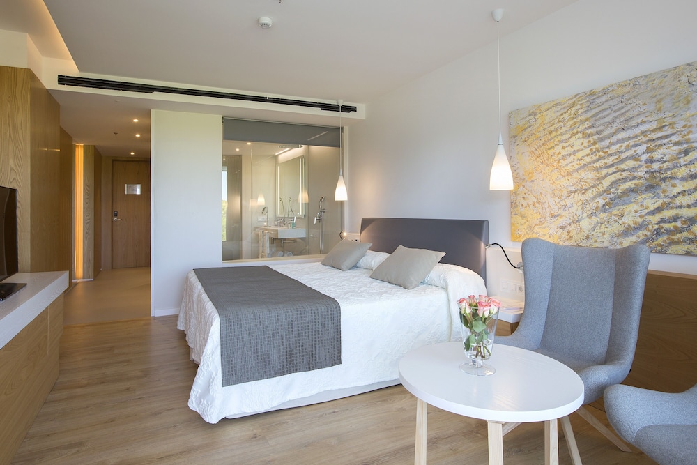Hipotels Playa de Palma Palace — Hotel rooms in Playa de Palma, Balearic Islands