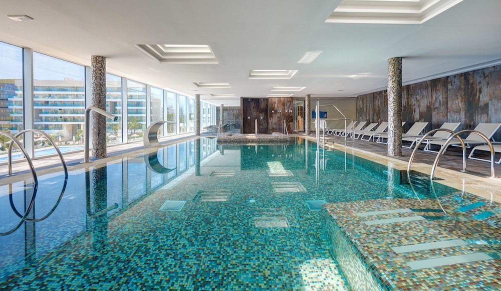 Hipotels Playa de Palma Palace — Swimming pool in Playa de Palma, Balearic Islands