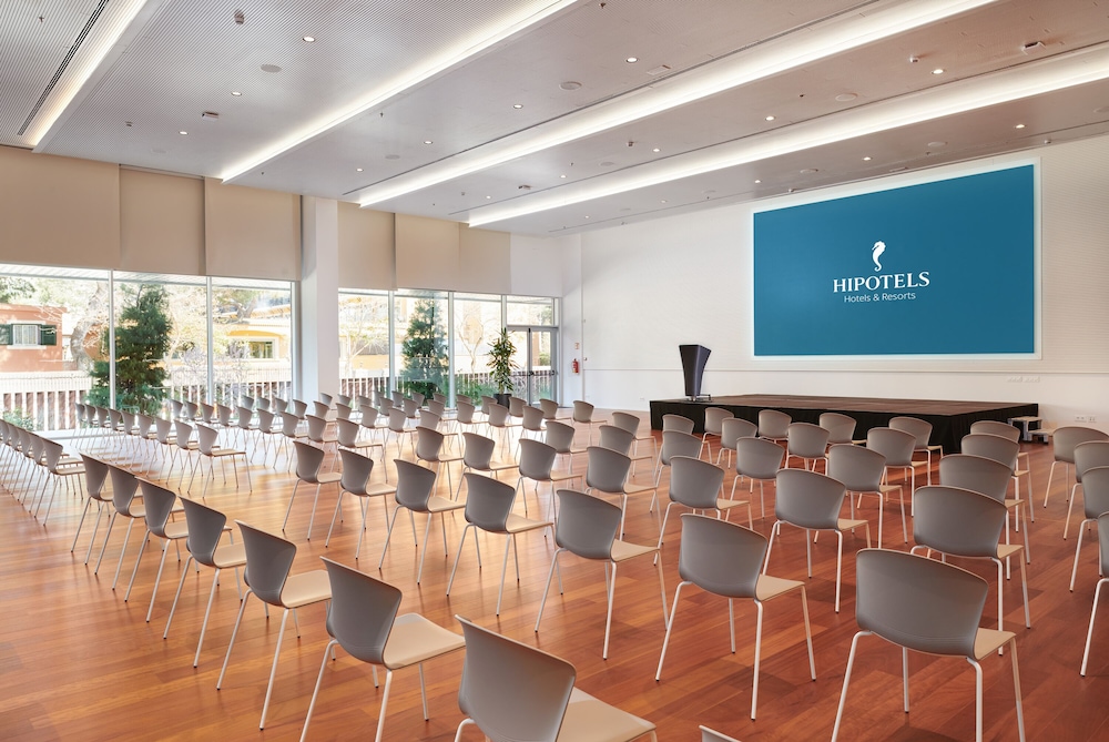 Hipotels Playa de Palma Palace — Hotel building in Playa de Palma, Balearic Islands