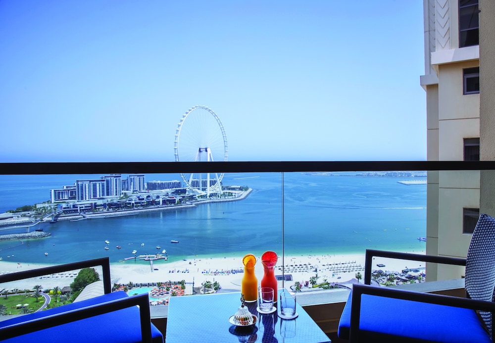 Amwaj Rotana, Jumeirah Beach - Dubai — Attractions in the area in Dubai