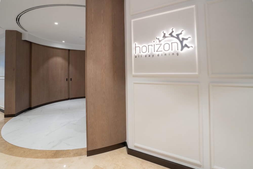 Amwaj Rotana, Jumeirah Beach - Dubai — Hotel building in Dubai