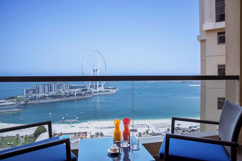 Amwaj Rotana, Jumeirah Beach - Dubai — Attractions in the area in Dubai