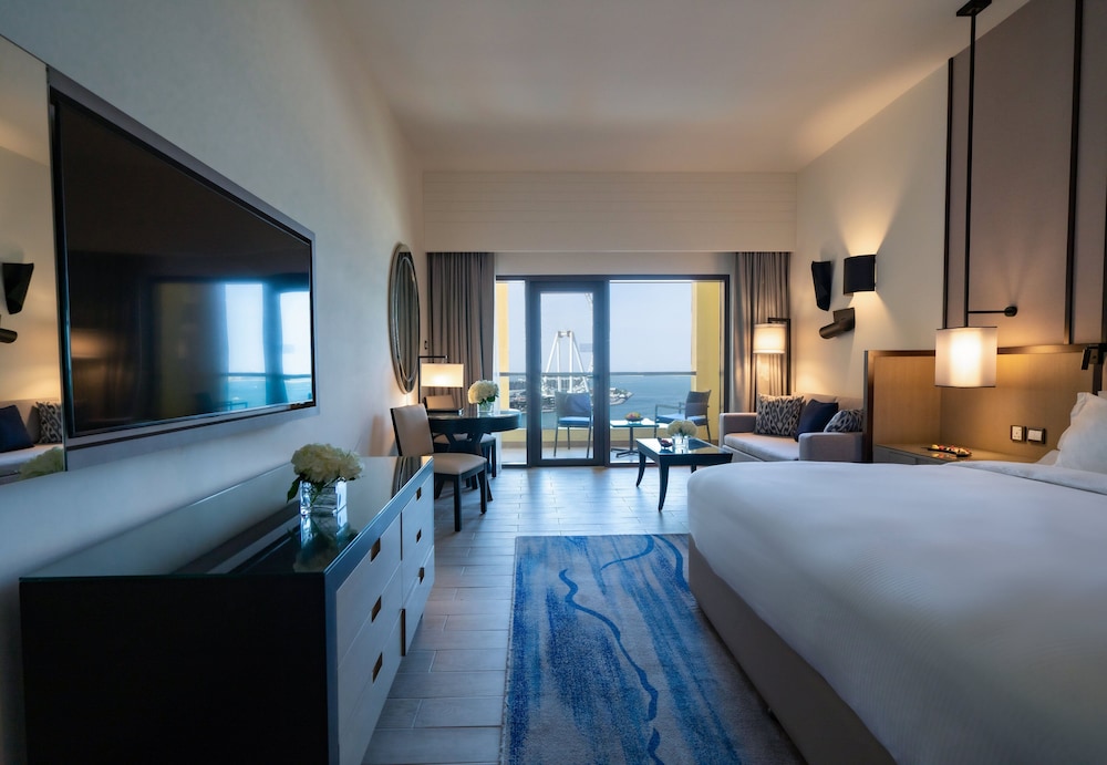 Amwaj Rotana, Jumeirah Beach - Dubai — Hotel rooms in Dubai