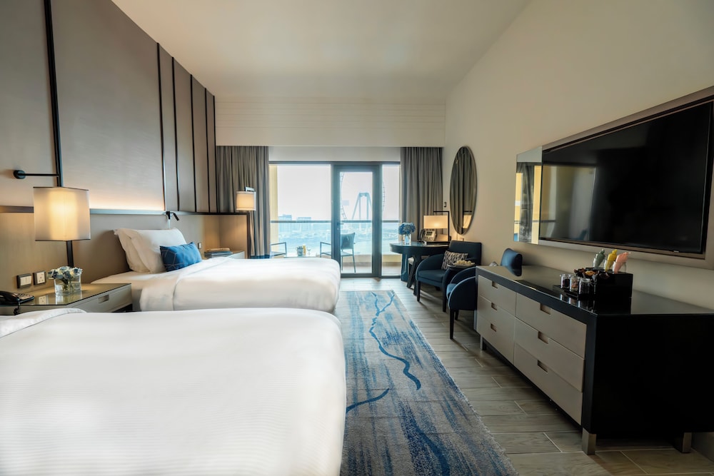 Amwaj Rotana, Jumeirah Beach - Dubai — Hotel rooms in Dubai