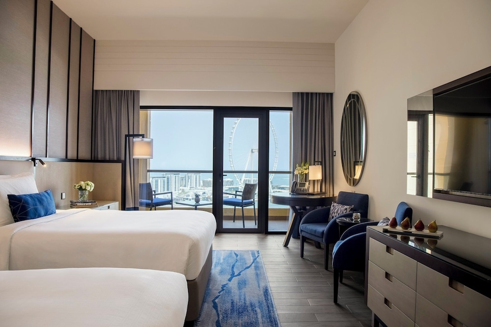 Amwaj Rotana, Jumeirah Beach - Dubai — Hotel rooms in Dubai