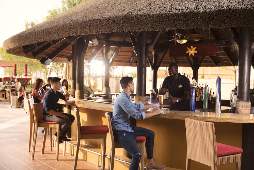 Amwaj Rotana, Jumeirah Beach - Dubai — Restaurant & bars in Dubai