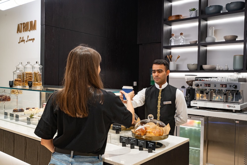 Amwaj Rotana, Jumeirah Beach - Dubai — Restaurant & bars in Dubai