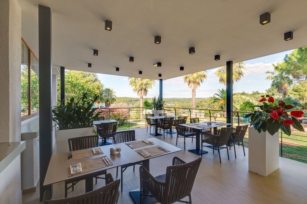Valamar Tamaris Resort — Restaurant in Tar, Istria