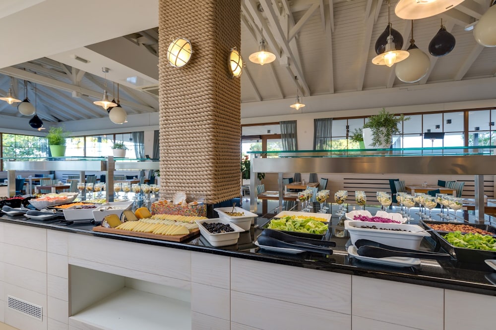 Valamar Tamaris Resort — Restaurant in Tar, Istria