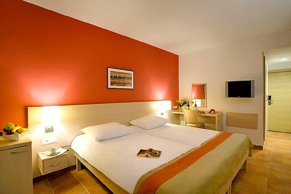 Valamar Tamaris Resort — Rooms in Tar, Istria