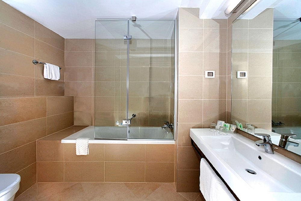 Valamar Tamaris Resort — Rooms in Tar, Istria