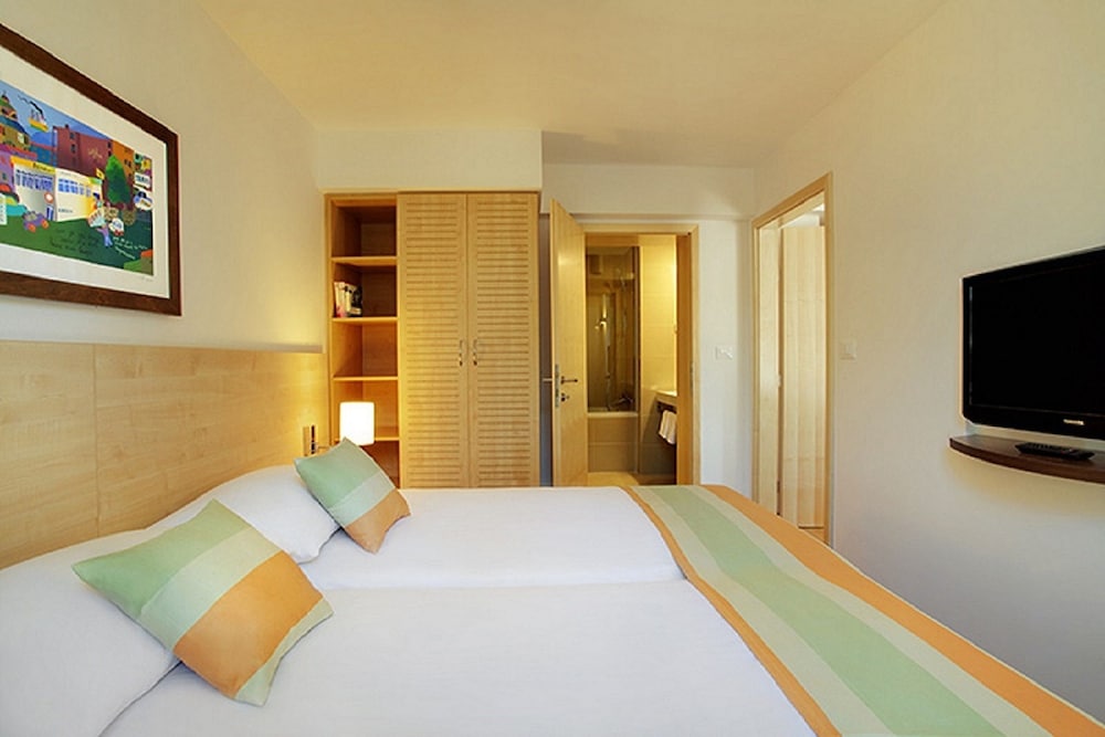 Valamar Tamaris Resort — Rooms in Tar, Istria