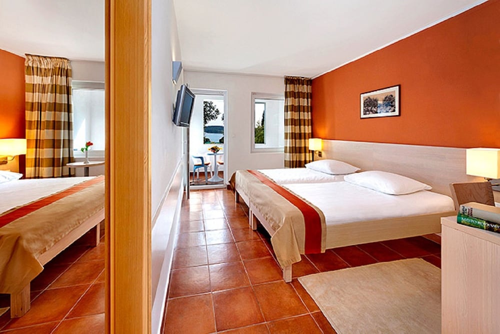 Valamar Tamaris Resort — Rooms in Tar, Istria