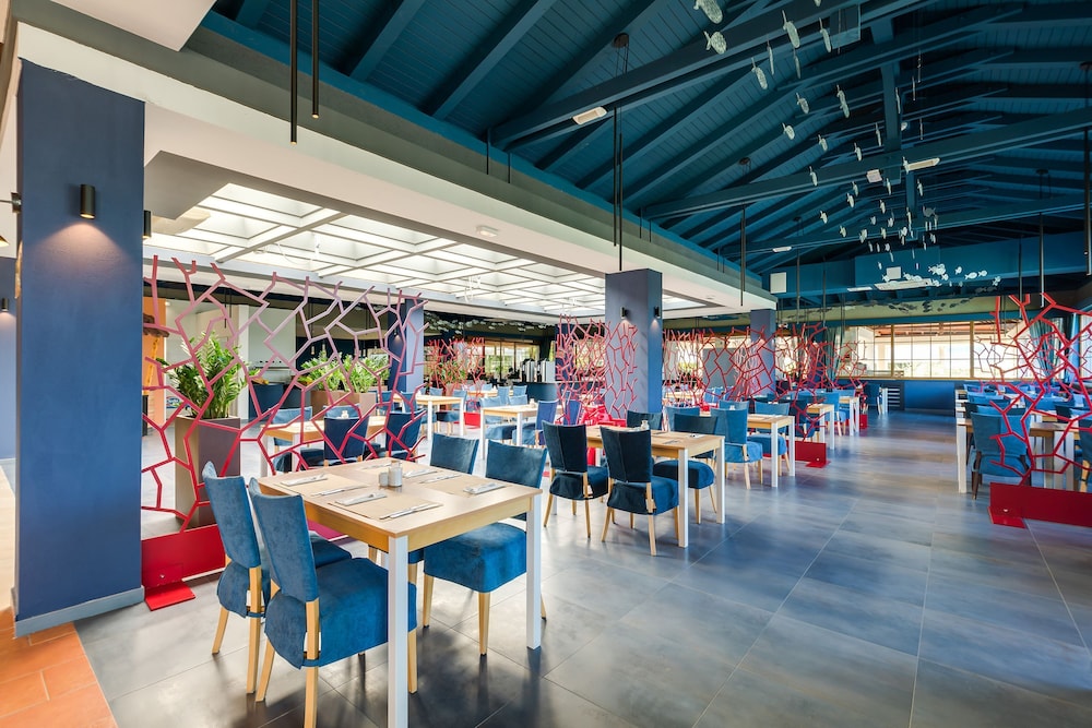 Valamar Tamaris Resort — Restaurant in Tar, Istria