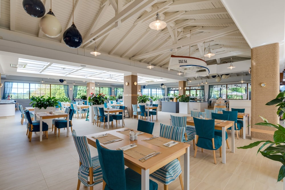 Valamar Tamaris Resort — Restaurant in Tar, Istria