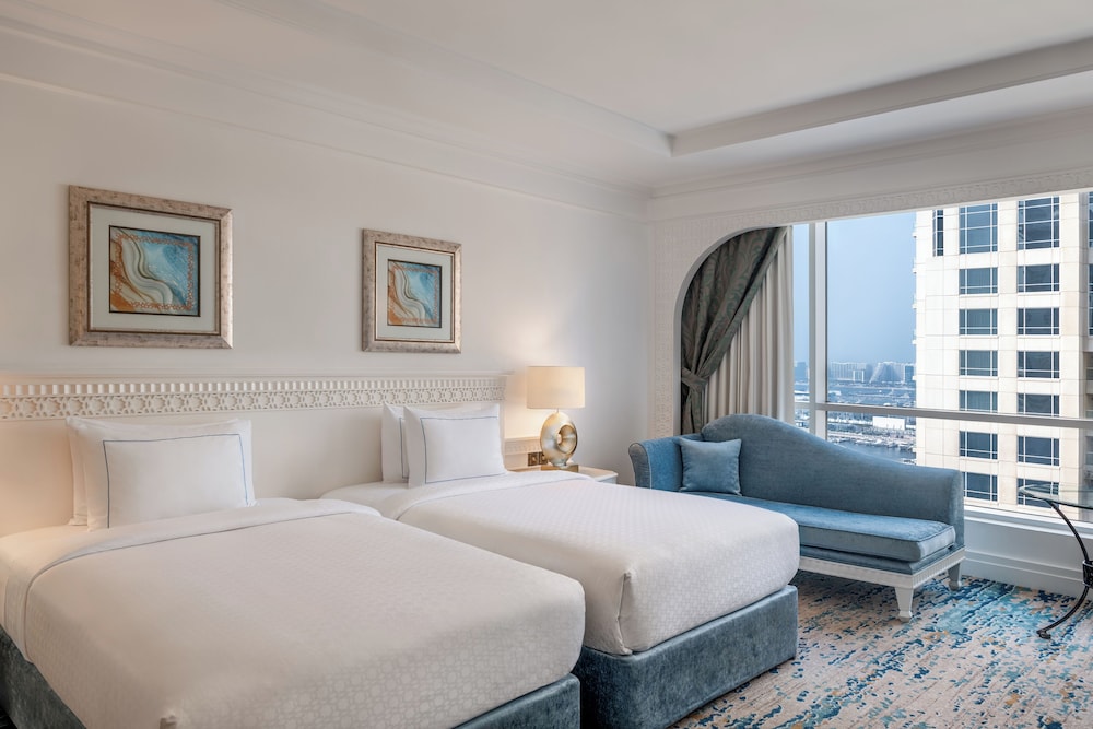 Al Habtoor Grand Resort, Autograph Collection® — Hotel rooms in Dubai