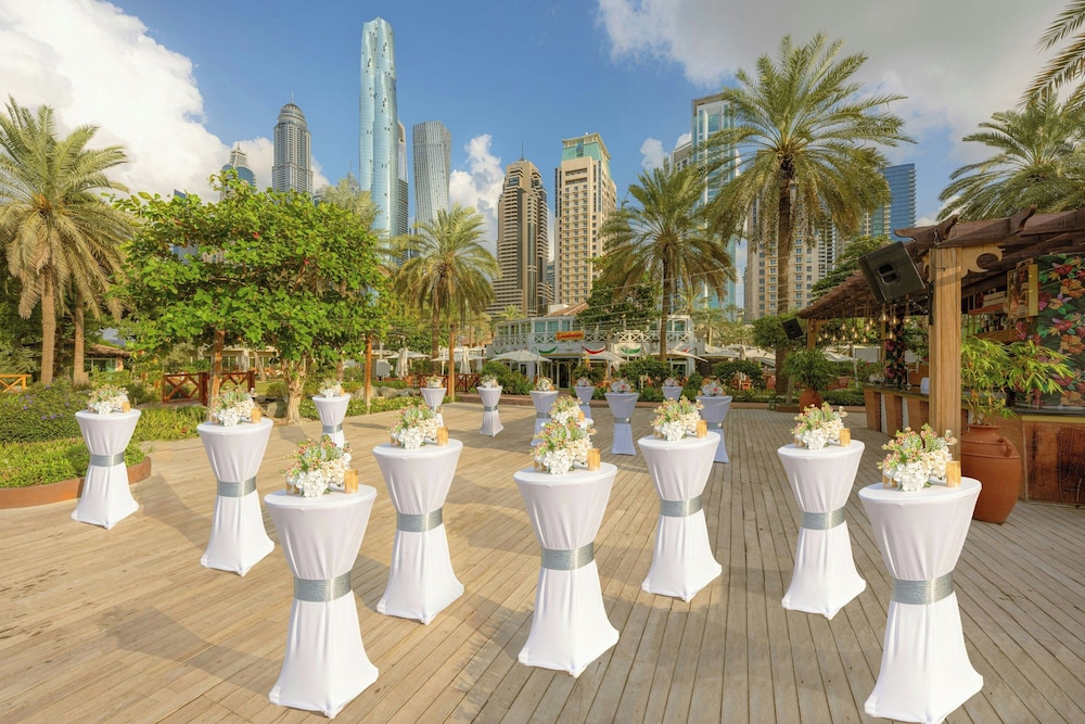 Al Habtoor Grand Resort, Autograph Collection® — Restaurant & bars in Dubai