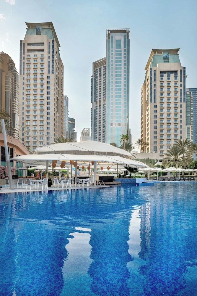 Al Habtoor Grand Resort, Autograph Collection® — Swimming pool in Dubai