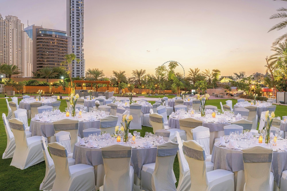 Al Habtoor Grand Resort, Autograph Collection® — Attractions in the area in Dubai