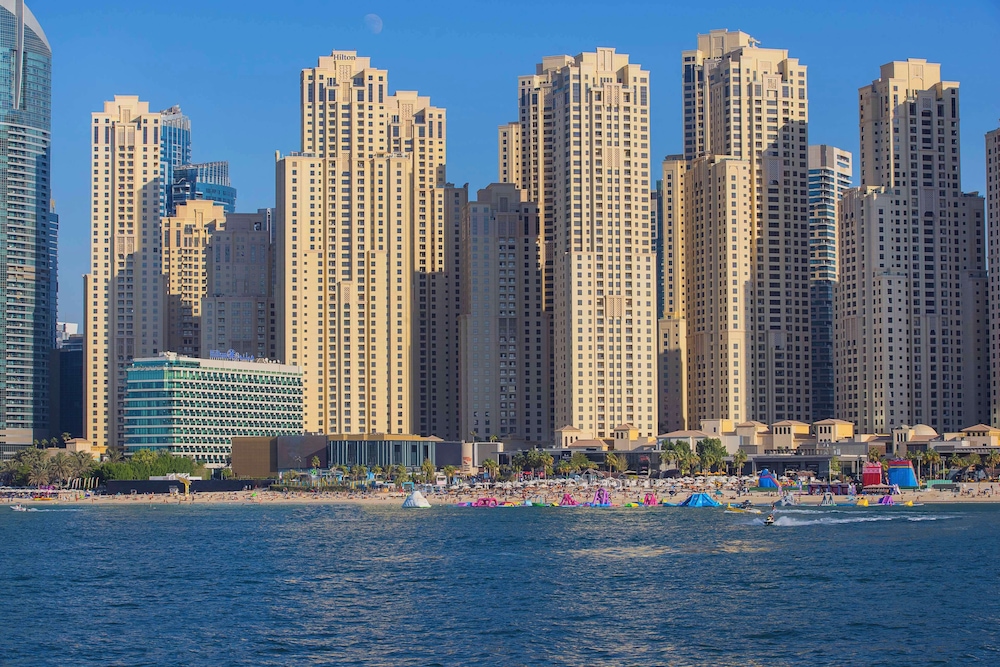 Hilton Dubai Jumeirah — Hotel building in Dubai