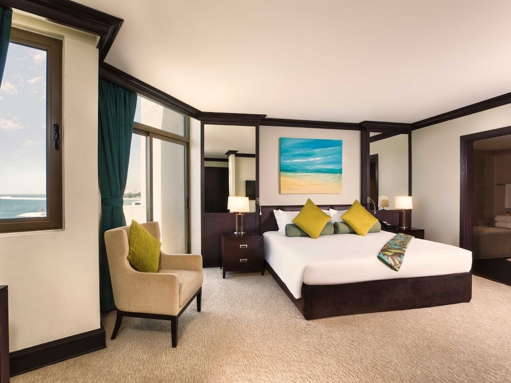 JA Beach Hotel, Dubai — Hotel rooms in Dubai